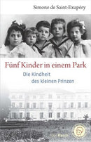Fünf Kinder in einem Park